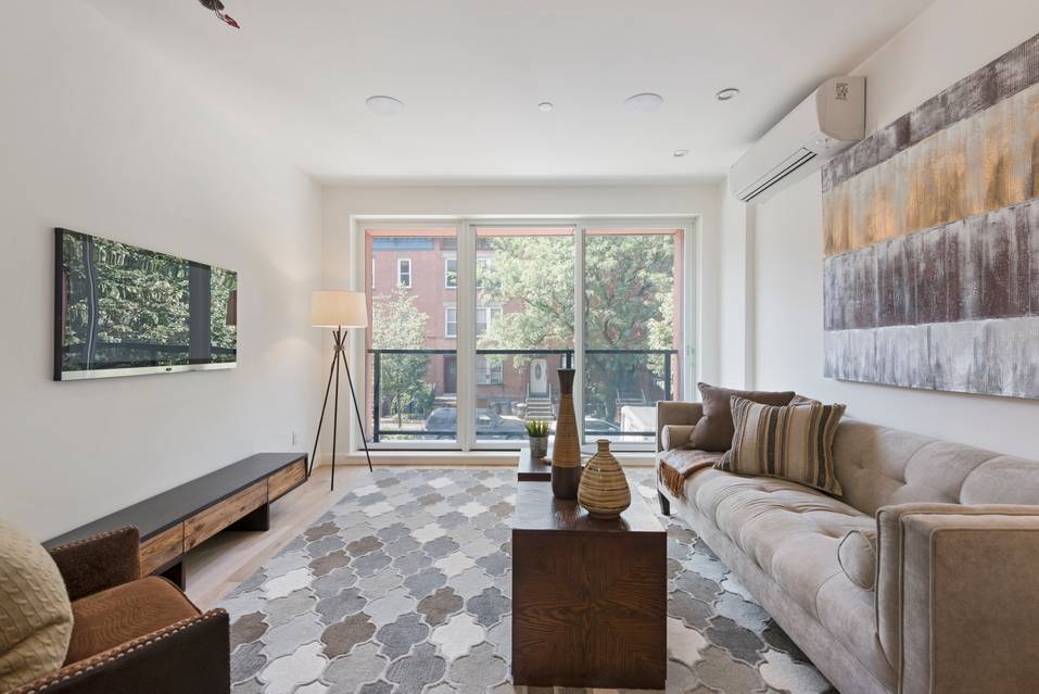 PROSPECT HEIGHTS SUN DRENCHED HUGE 1 BED WITH ANTICIPATED TAX ABATEMENT !