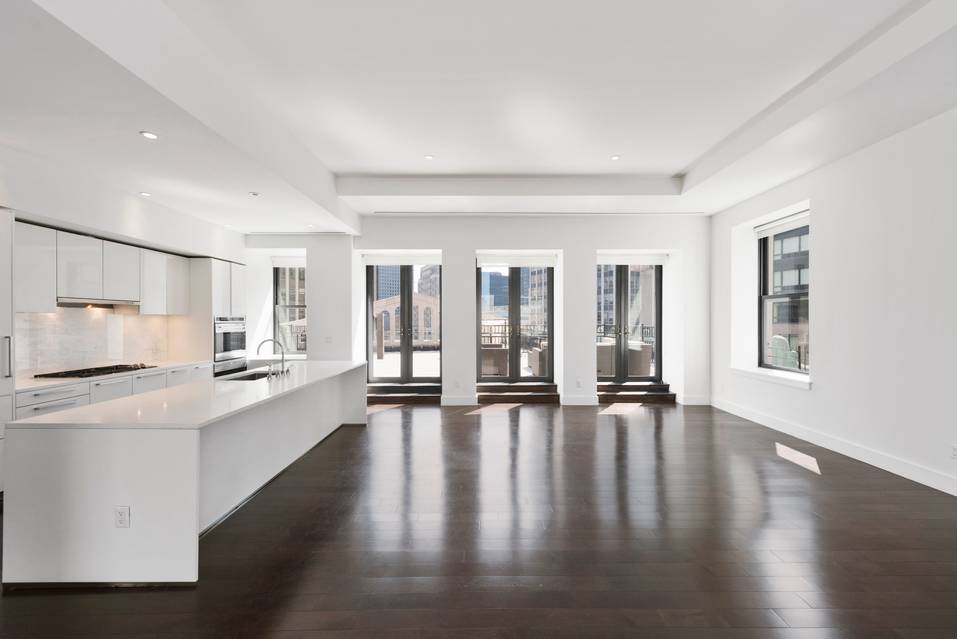 NO FEE & 1 MONTH FREE!: Financial District, Penthouse Collection, Terrace Lovers Dream! One of a Kind, Full Service Luxury Building, No Board Approval!!