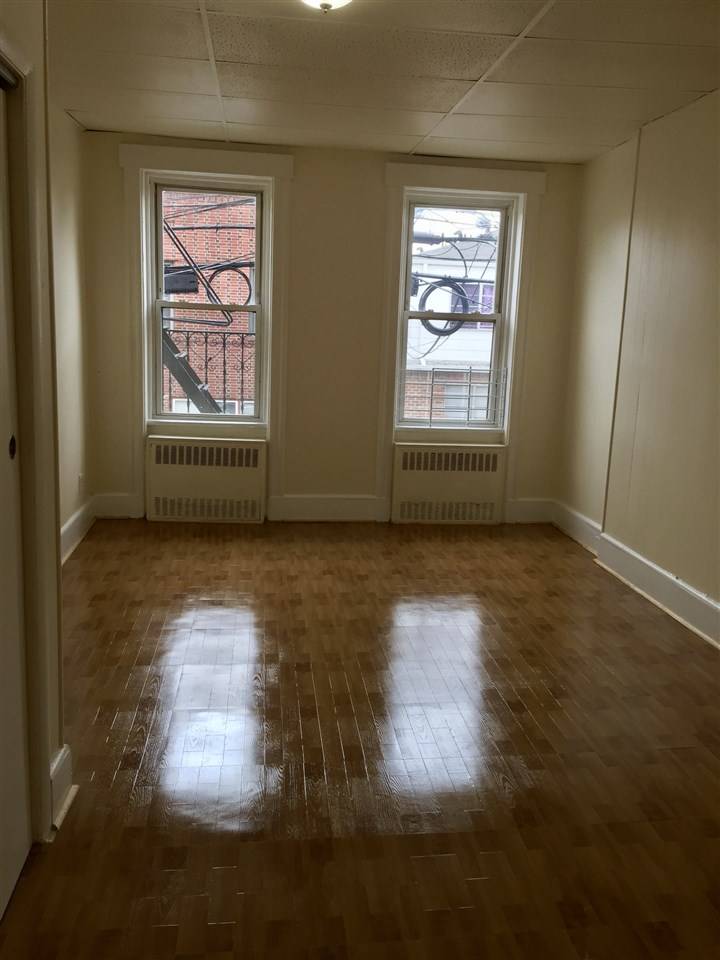 COZY STUDIO CLOSE TO BLVD EAST - 1 BR New Jersey
