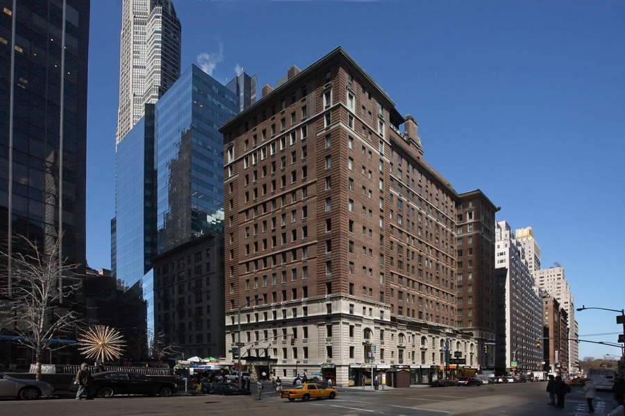 Midtown Luxury Updated 2 Bedroom, 2 Bath Apartment in Stately Pre-War Building $6,995/mo