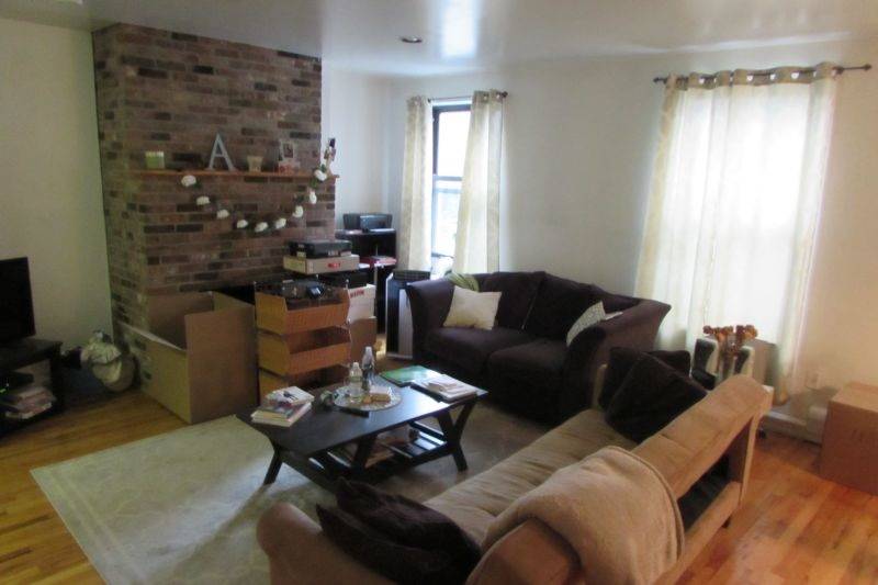 This 2 bedroom condo has a spacious open living/dining room