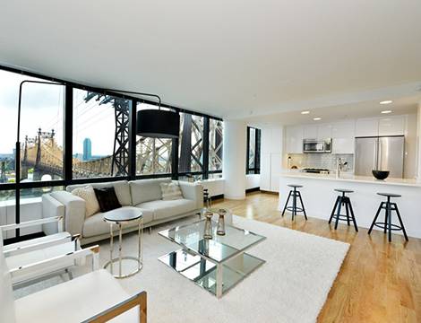 Luxurious 1 Bedroom With Beautiful Views in the Upper East Side!