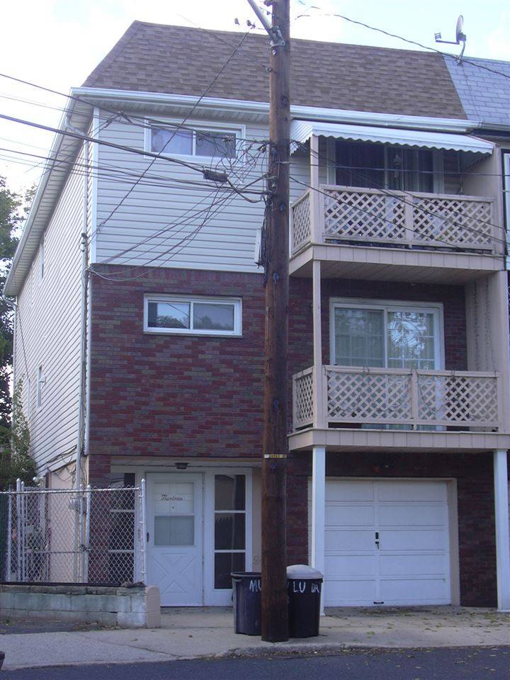 3 BEDROOMS - 3 BR New Jersey