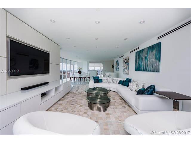 A Breathtaking corner unit in the heart of Sunny Isles