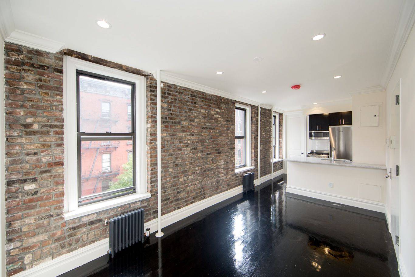 East Village-Large Renovated 2 bedroom w/ laundry in unit