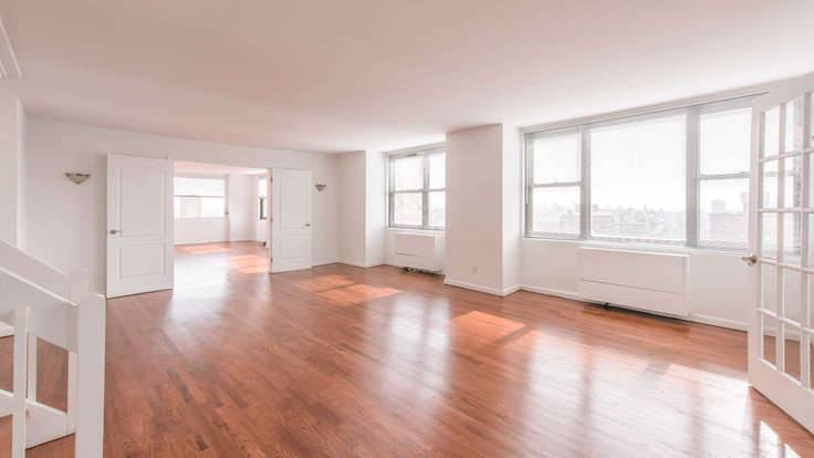 Chic Kips Bay 3 Bedroom Apartment with great Storage Space !!