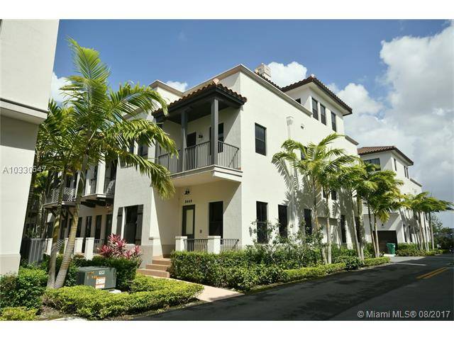 Spectacular corner unit in the Downtown Doral - Downtown Doral 5 BR Tri-level Miami