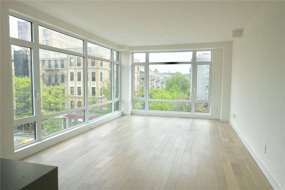 Gorgeous! Spacious- One OR Two Bedroom- Near Central Park, Train