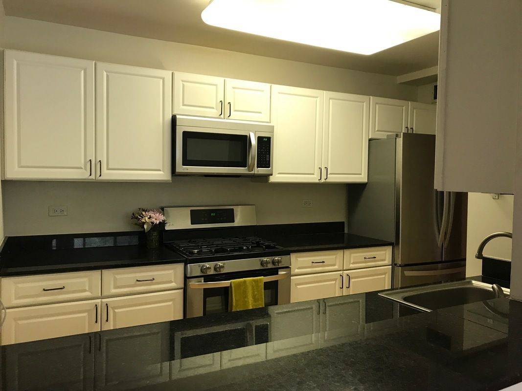 Spacious 5th Avenue Two Bedroom Two Bathroom Apartment