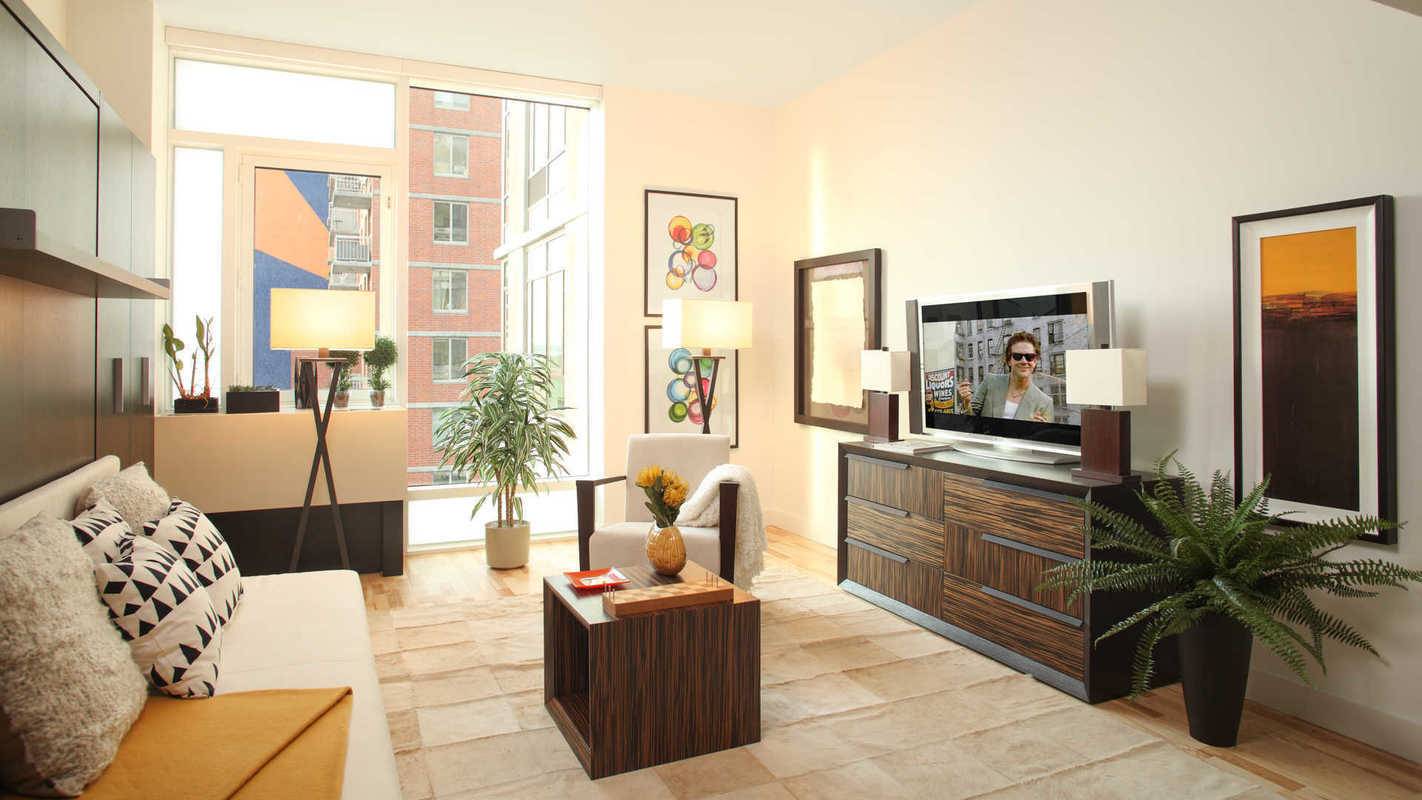 Spacious 2 Bedroom by the High Line!