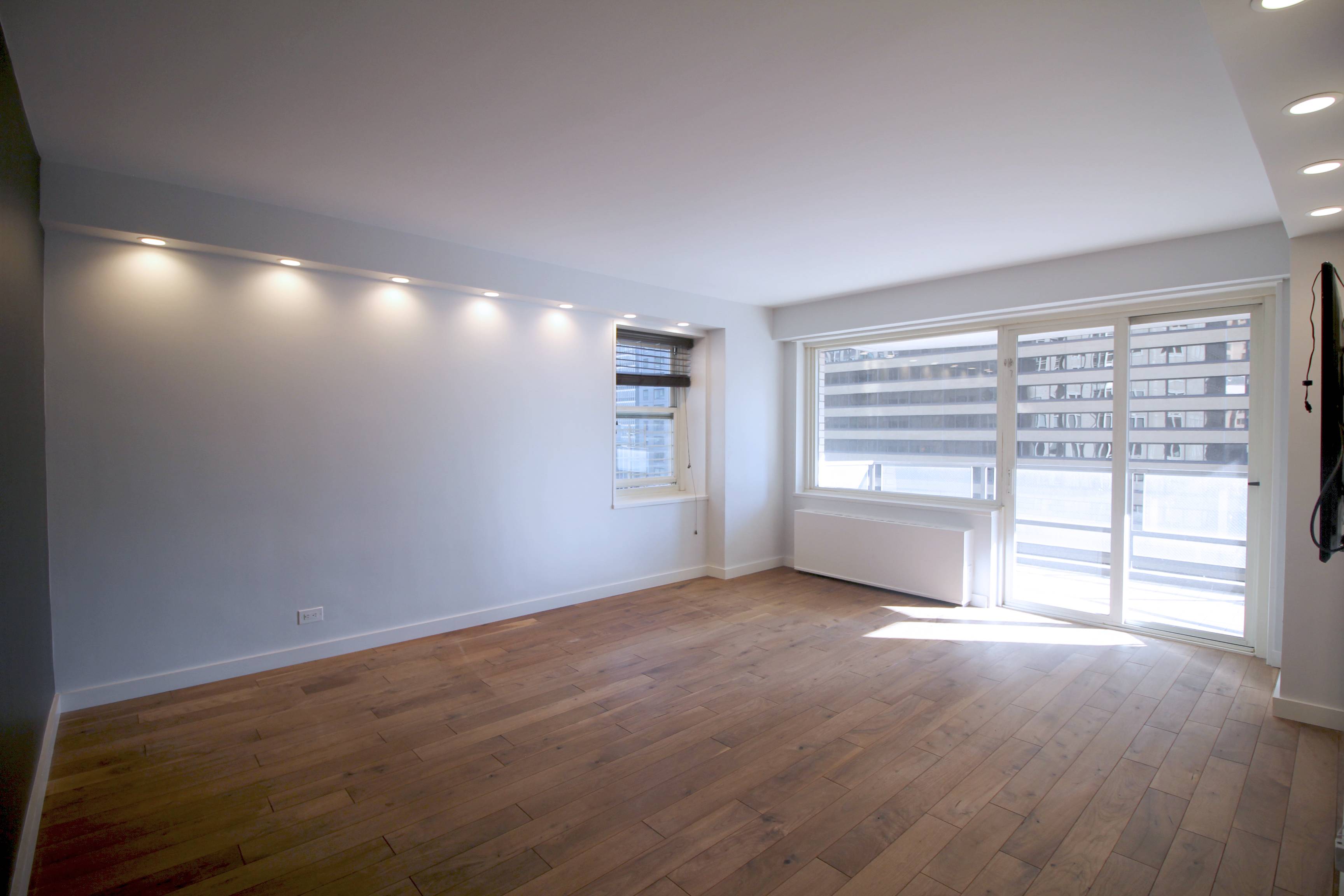 Spacious Two Bed Two Bath with a Balcony in Midtown West