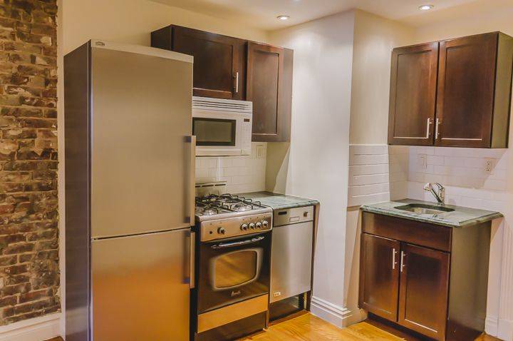 NO FEE**Prime UES Location** Renovated