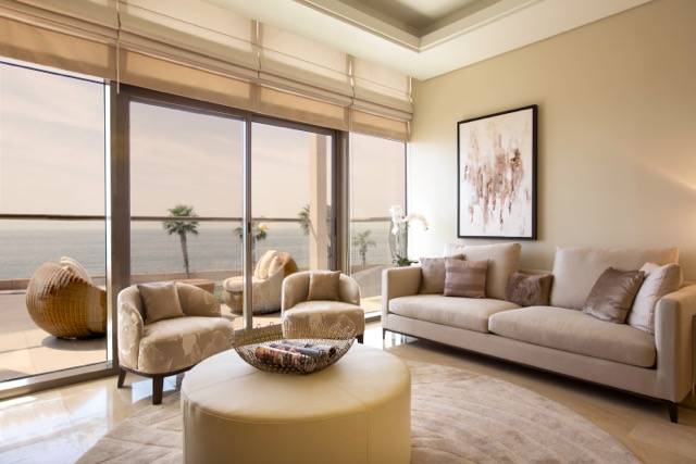 Palm Jumeirah Luxury Hotel Apartments Townhouse in Dubai