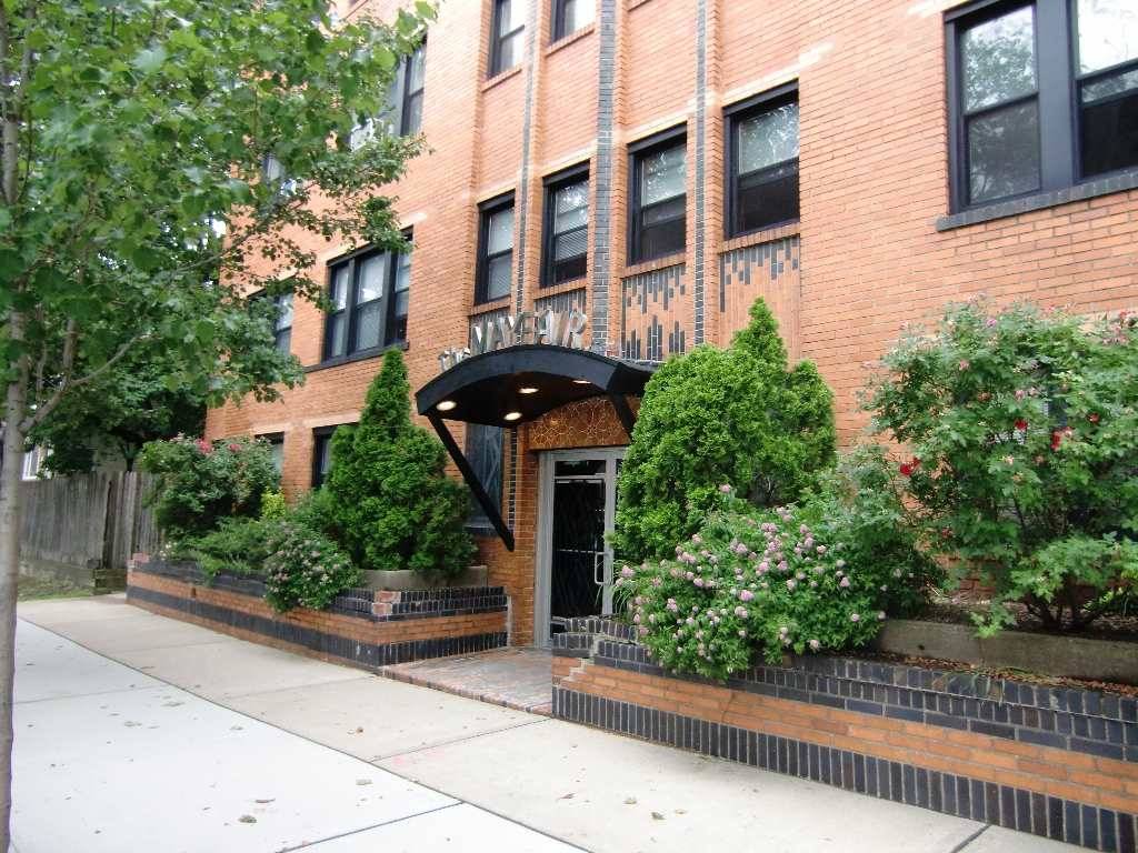 North Bergen One Bedroom Condominium on Blvd east Hardwood floors throughout approx 600 sq feet modern eat in kitchen with granite countertops