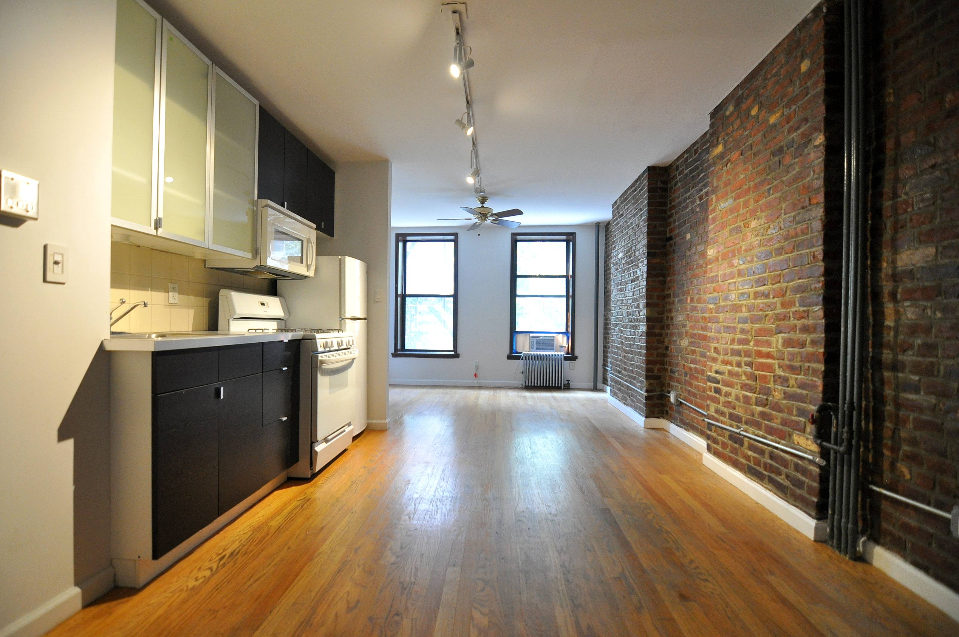NO FEE! 1 Bedroom Apartment with Exposed Brick Walls in NoLiTa for Rent!