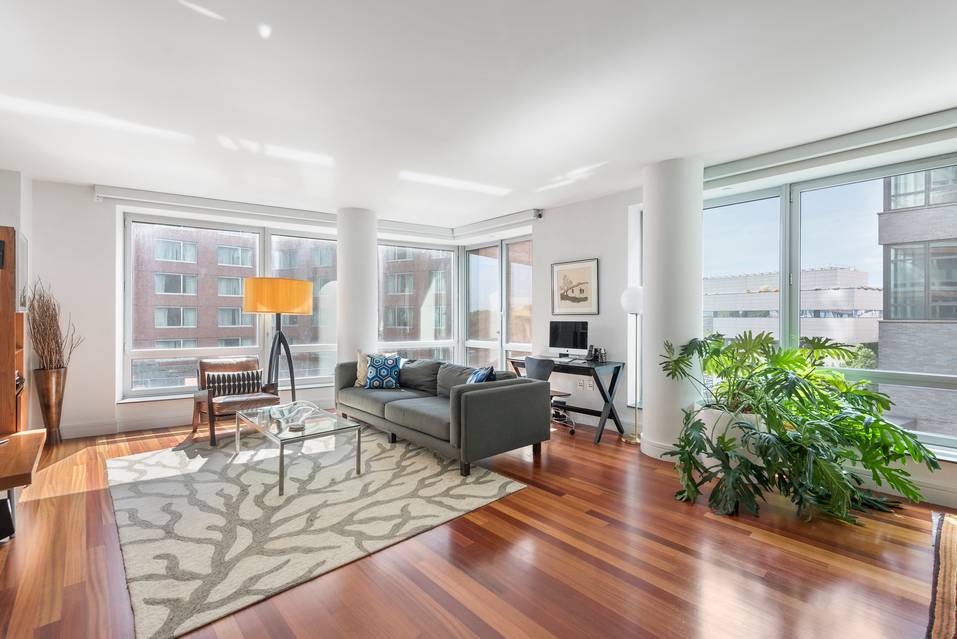 Amazing 4 bed/ 4.5 bath in Battery Park City!