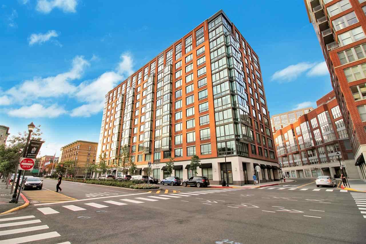 Live the good life in 1100 Maxwell Place - 2 BR Condo Hoboken New Jersey