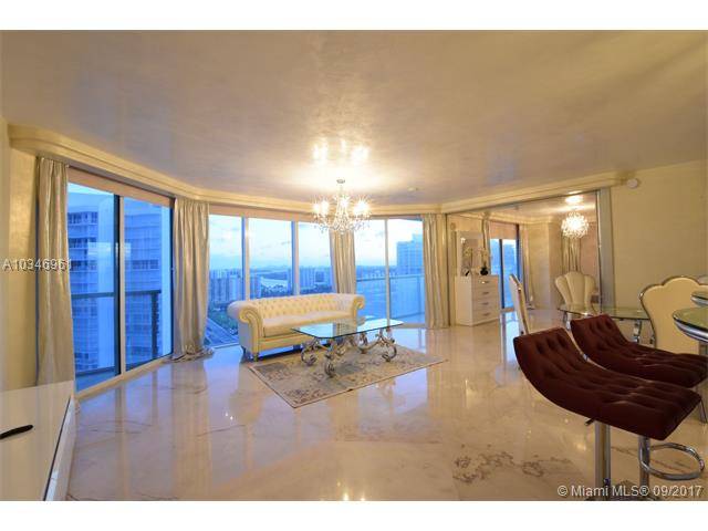 Luxurious condo with amazing unlimited views of the ocean and Intracoastal in one of the best complexes in Sunny Isles
