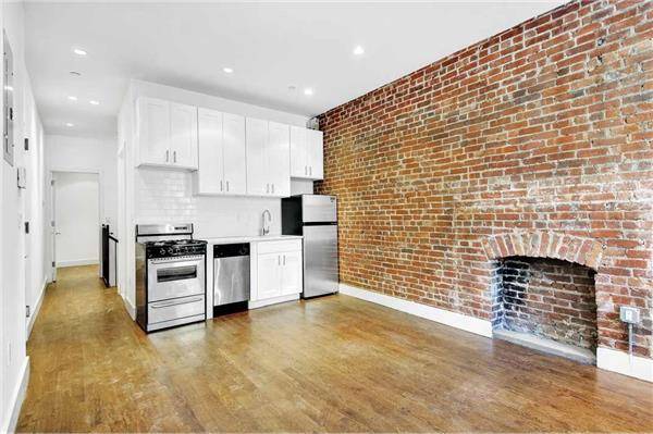 No Fee, Morningside Heights, 280 Manhattan Ave, 2 bed, 2 bath renovated with Washer/Dryer