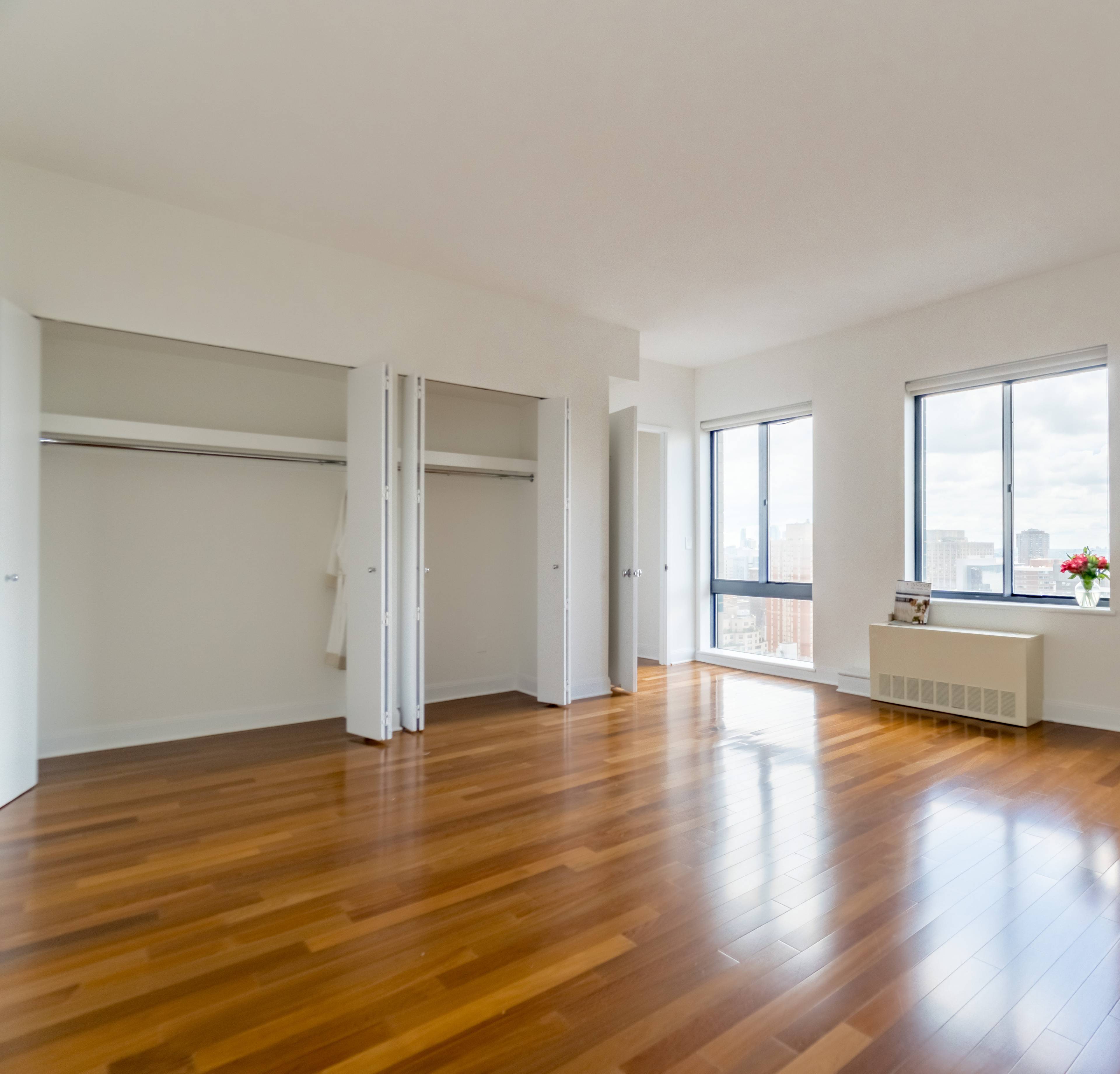 1 Month Free Rent!!!   Limited Time Only!!!    Glamorous Gramercy Park 1 Bedroom Apartment with 1 Bath featuring a Rooftop Deck and Gym
