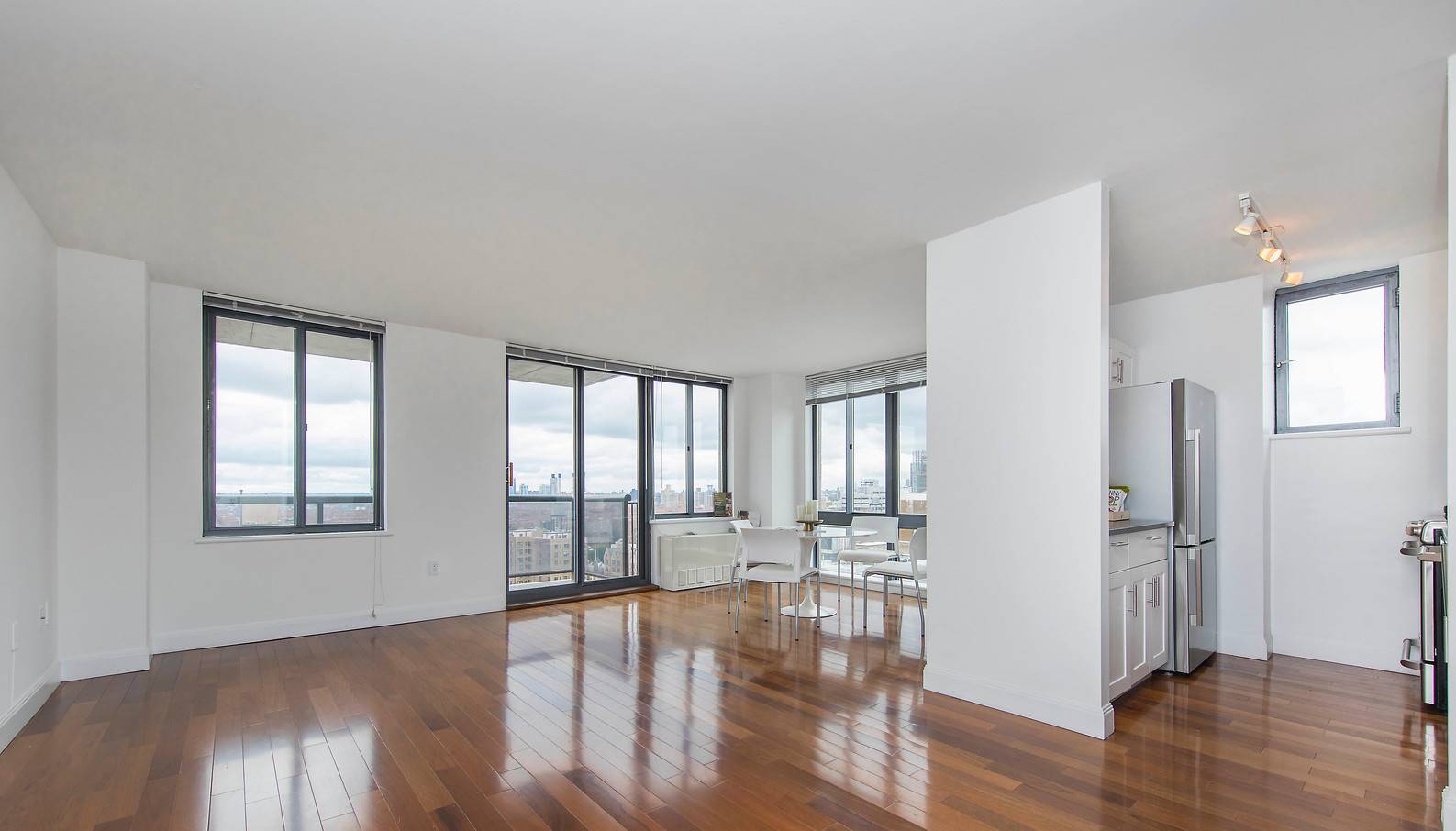 1 Month Free Rent!!!   Limited Time Only!!!    Glamorous Gramercy Park 2 Bedroom Apartment with 2 Baths featuring a Rooftop Deck and Gym