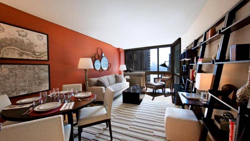 One Month Free for FiDi High Rise One Bedroom Apartment