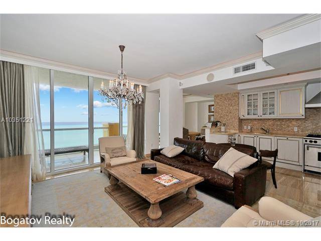 Gorgeous spacious 3 bdr/3 bath with beautiful ONYX flooring through all out