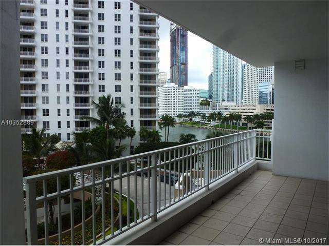 Rarely available 3 bedroom spacious layout at exclusive Courts Brickell Key