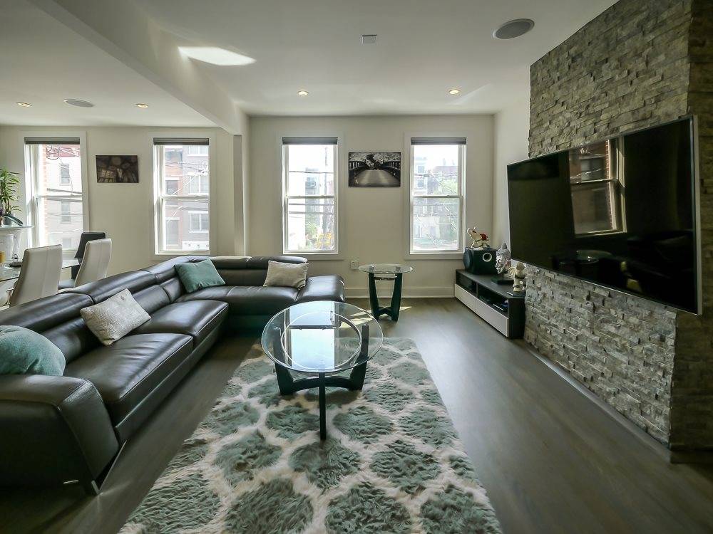 Downtown 1638 sqft 3 bedroom 2 bathroom in Hoboken with a private terrace