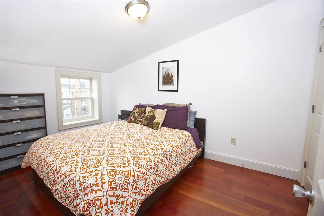 The perfect 1 BR for the buyer who wants to be in the center of it all