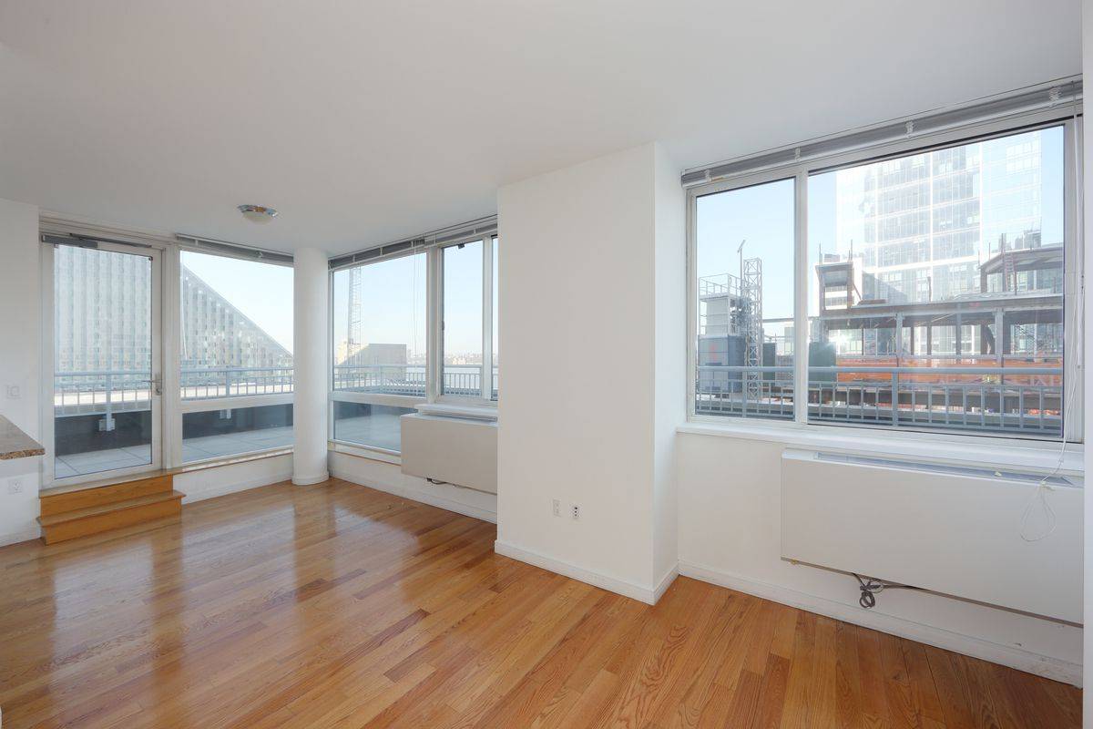 Best Value, No Fee, 2 Bed Apartment with Washer/Dryer in Unit in Luxury Upper West Side Building