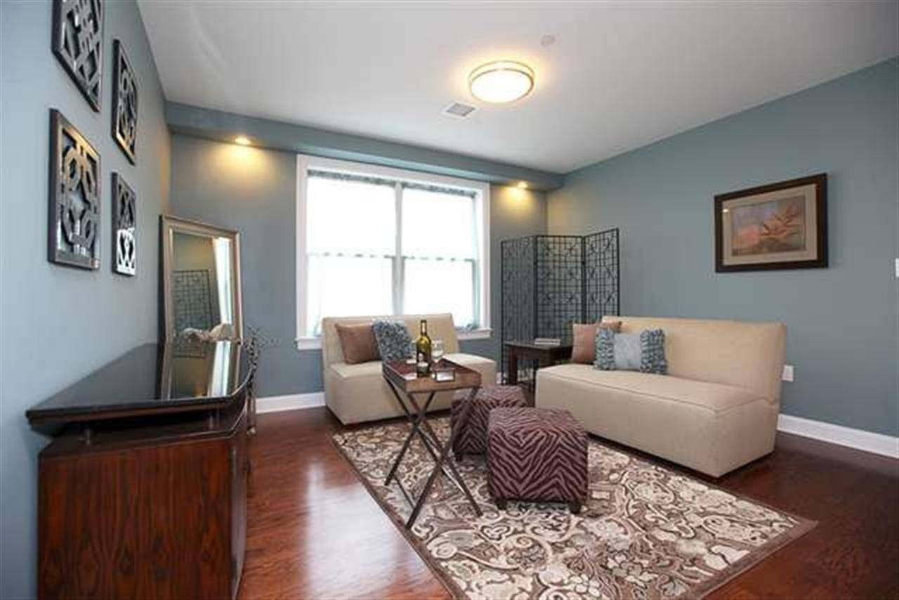Luxury rentals at Union Square - 2 BR New Jersey