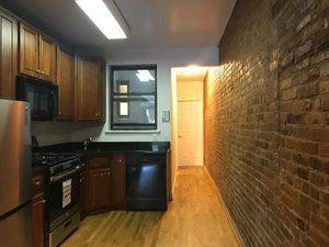 NO FEE!!  Two Bedroom Apartment in The Upper West Side