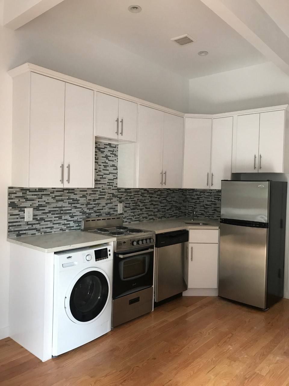 SUGAR HILL, Hamilton Heights Gut Renovated ONE BED, ACBD stop around the corner!