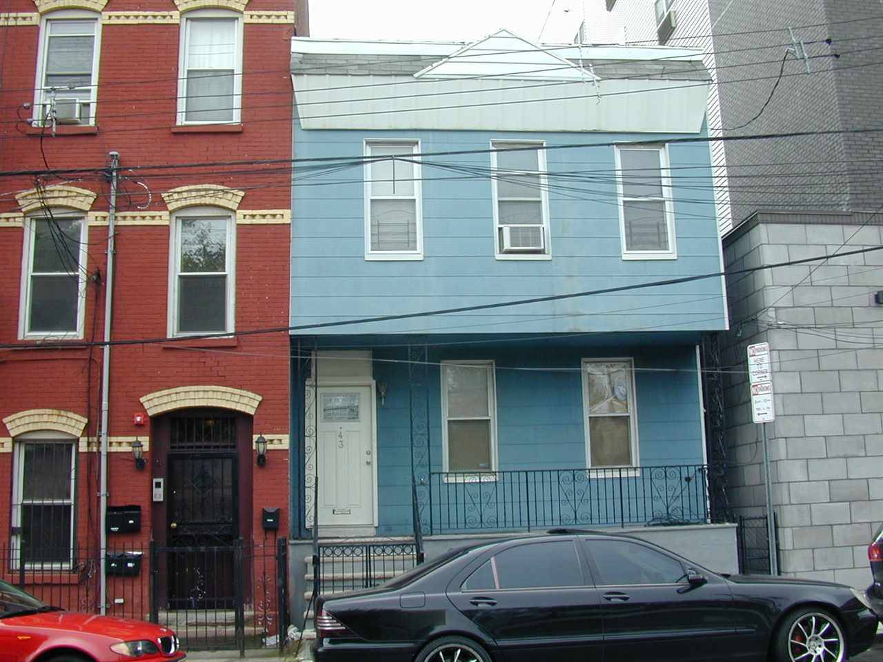 A strategically located 2 family house and just 3 minutes away from Jersey City downtown