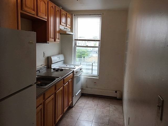 Two Bedroom apartment available for move in right now