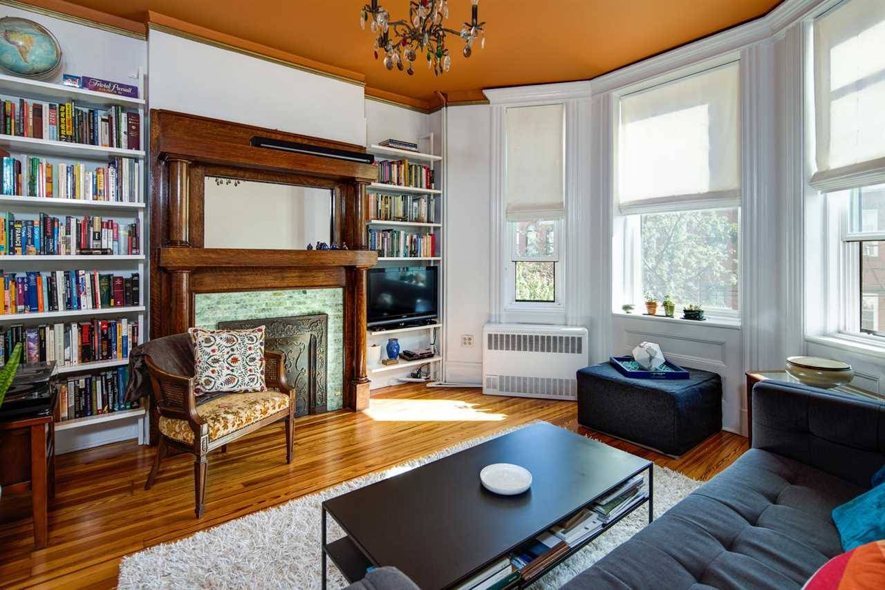 Gorgeous 2 bedroom with den located in a stunning limestone building on upper Park Ave