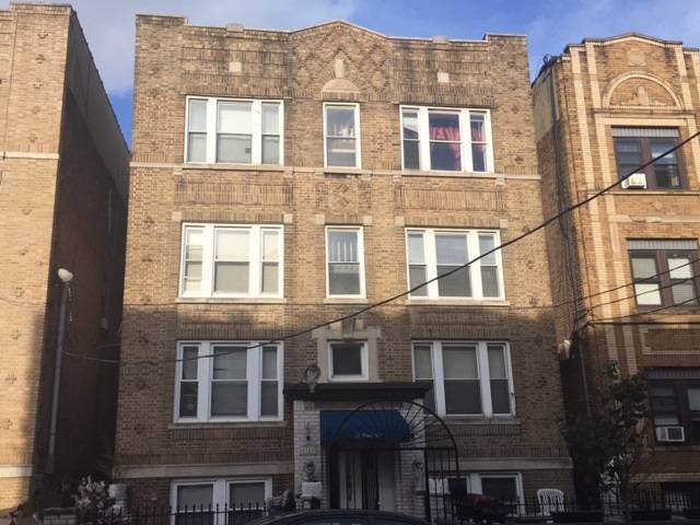 4 Family building on The Cliff in Weehawken being sold in 