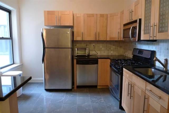 Bright and spacious 1 bedroom/ 1 bath apartment close to NYC buses & Journal Square PATH