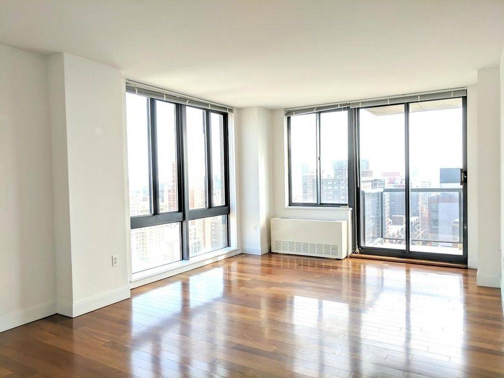 Great Size 1 Bedroom with Private Balcony in Boutique Gramercy Luxury Building, No FEE