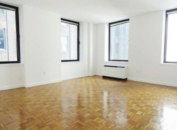 No Fee Giant 1 Bed Apartment, Easily Flexed to a 2 Bed in Doorman+Elevator Luxury Financial District Building
