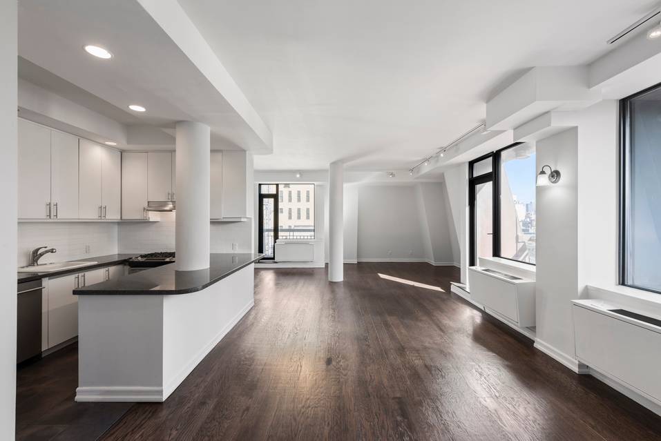 Fifth Avenue Penthouse - Gramercy 3 Bedroom Duplex w/ Large Terraces
