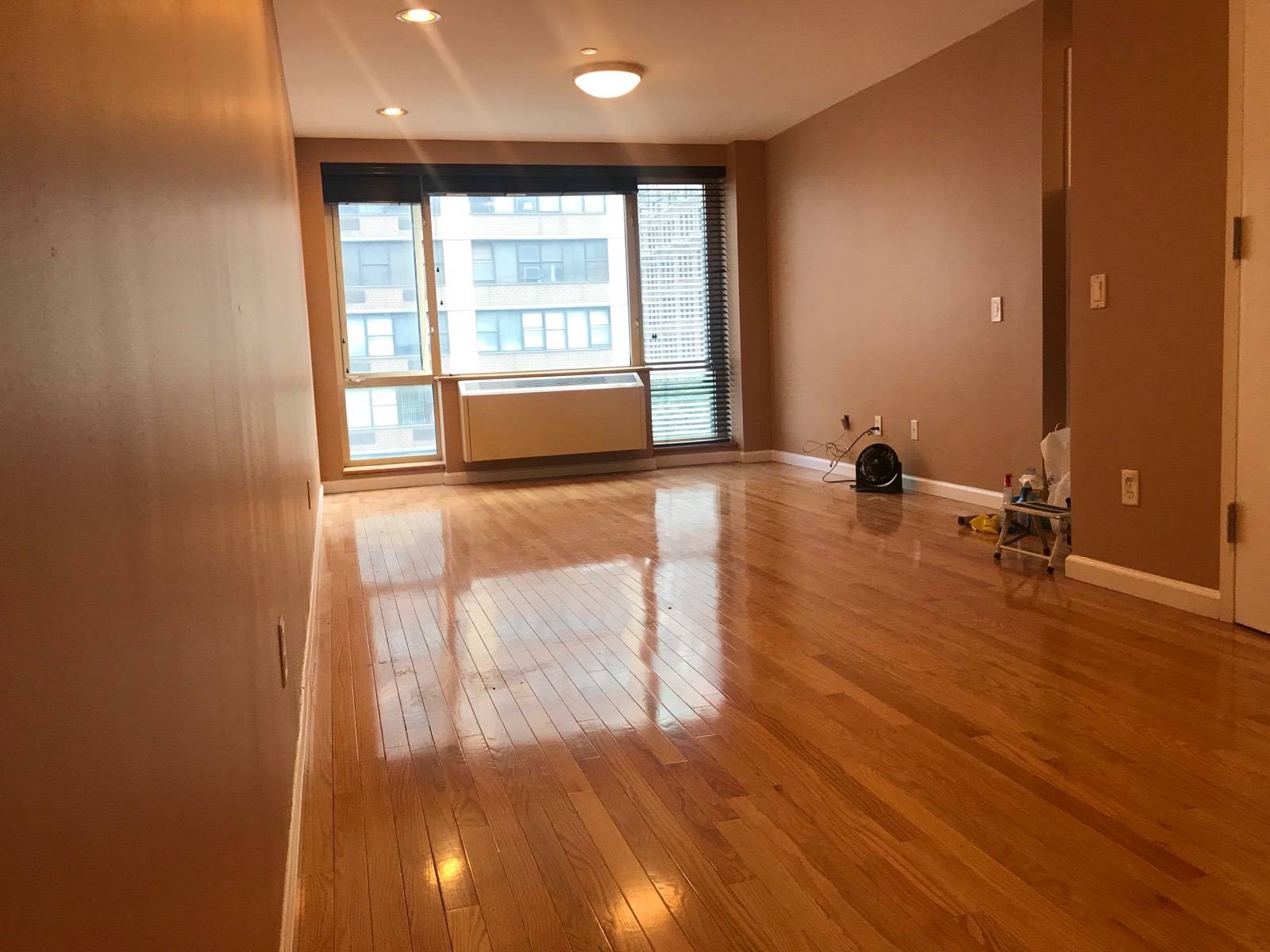 Spacious Renovated One Bedroom Near the UN