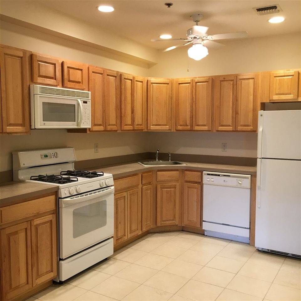 HALF FEE PAID BY LANDLORD - 2 BR New Jersey