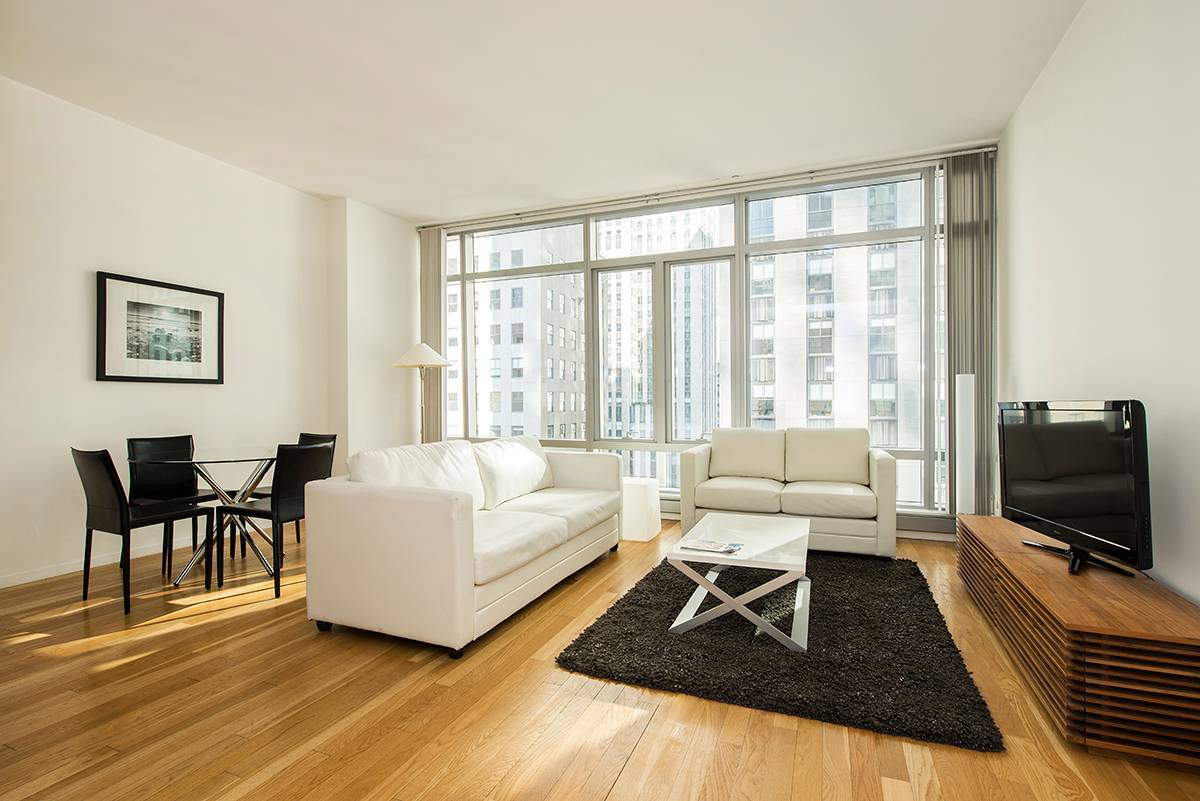 Large 1bedroom  Fully Furnished luxury condo in Rockefeller center