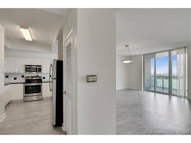 *6 WEEKS FREE & $80 PARKING IF MOVE IN BY 3/11/18Welcome to Miami Beach's most exciting residential community