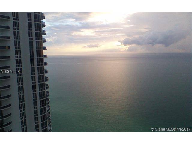 BEAUTIFUL DIRECT OCEAN VIEWS FROM 3 BEDROOM/ 3 BATH FURNISHED UNIT