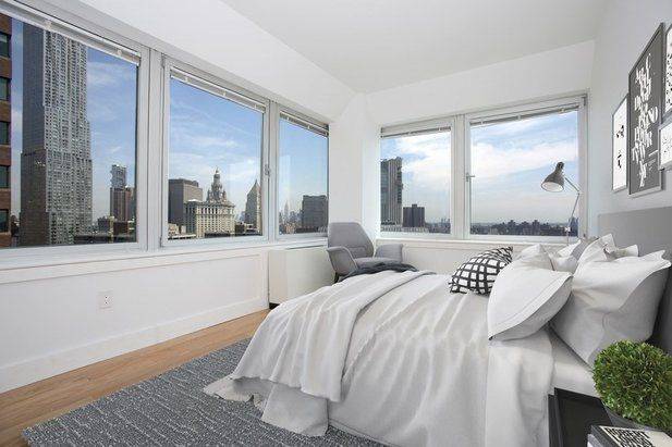No Fee and Pure Luxury - Premier 1 Bedroom Steps Away from Wall Street