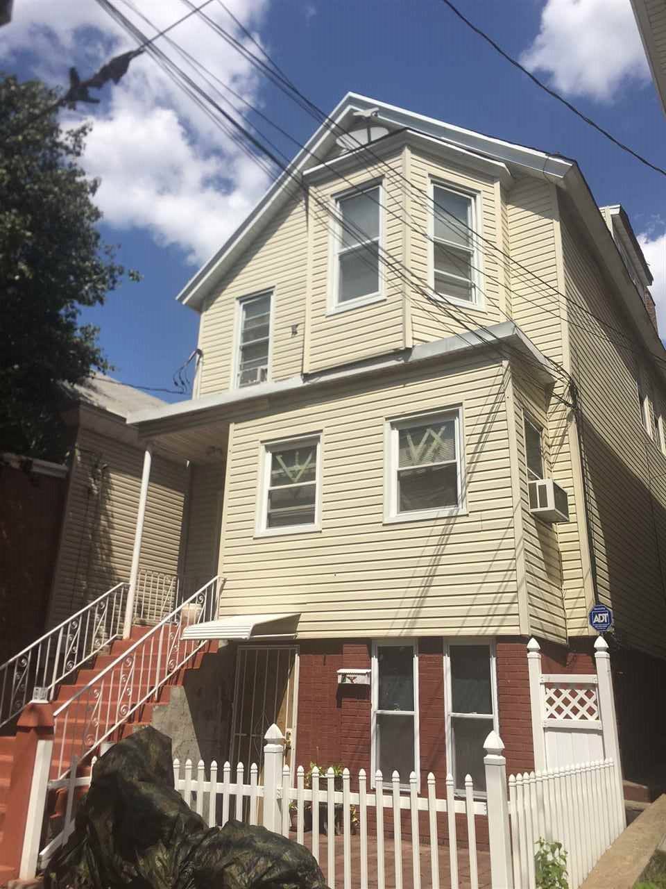 Priced Reduced to $1500 for Jan - 2 BR New Jersey