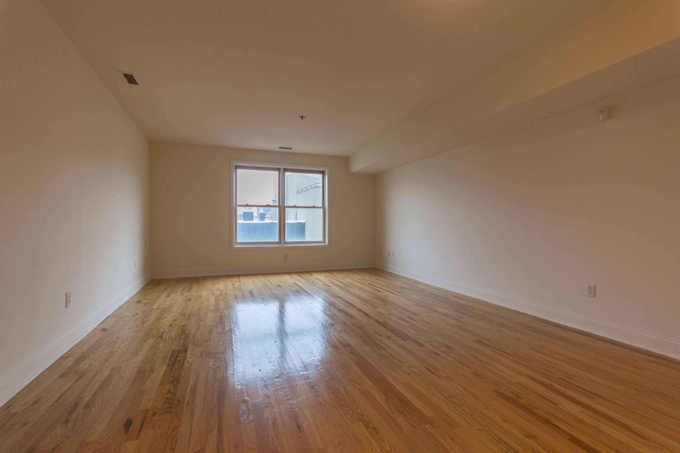 Huge 2BR/2BA Unit in Downtown Hoboken!  NYC VIEWS!  No Fee! Laundry, Elevator, and Parking on Site!